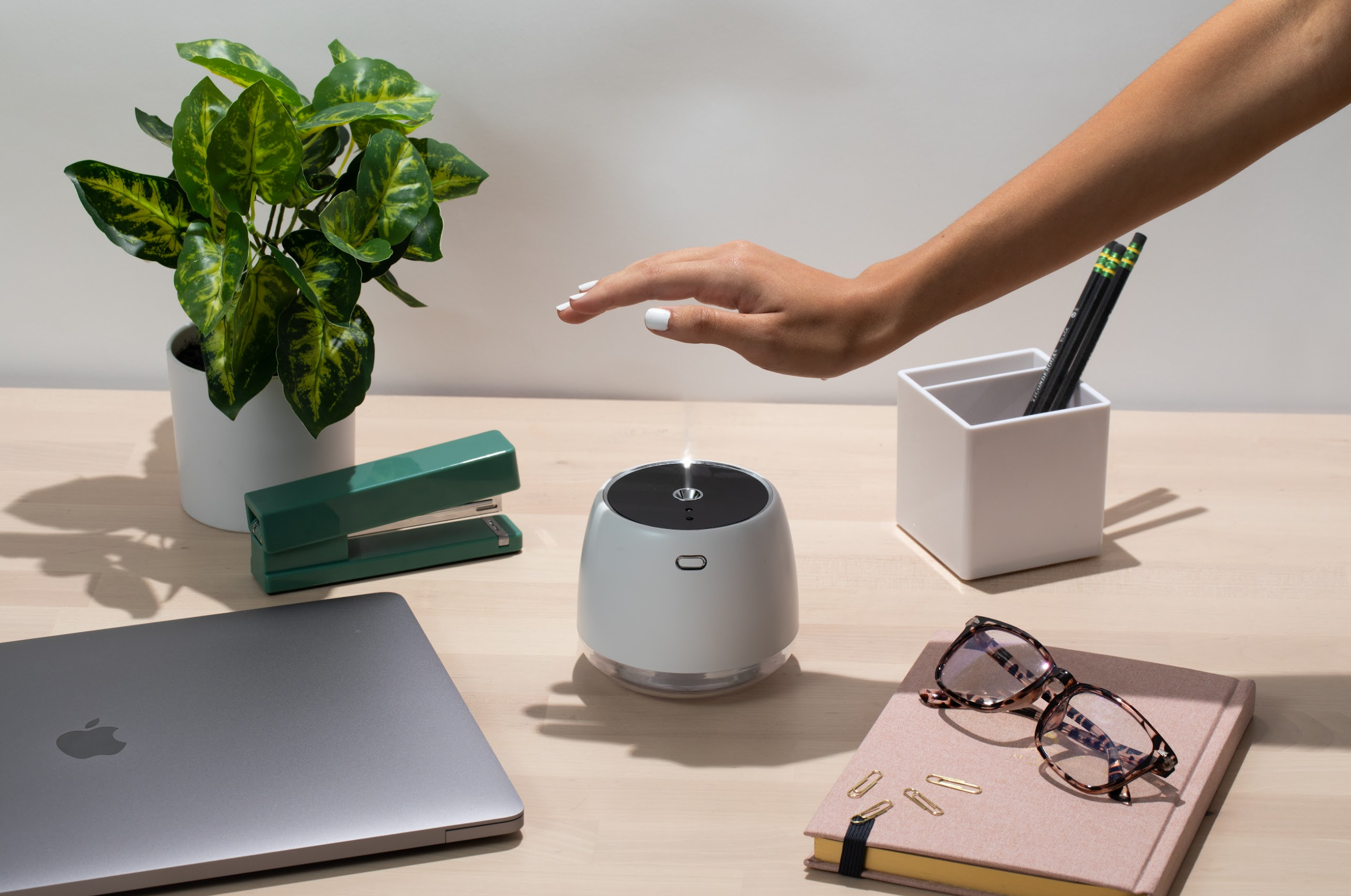 Snap Clean Hands Touchless Mist Sanitizer w/ Escape to the sea new