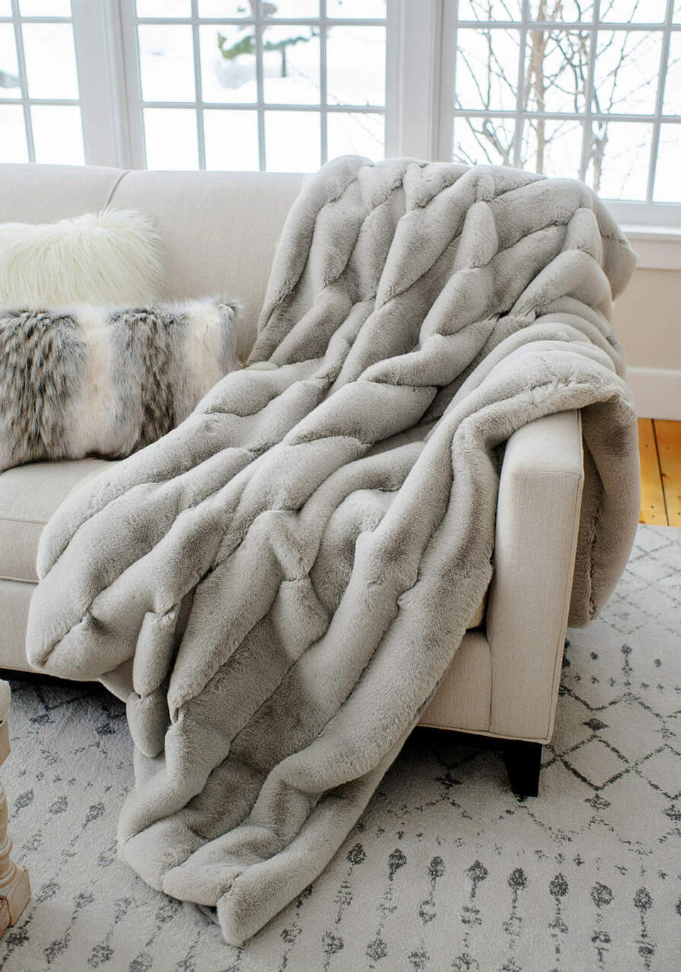 Faux Fur Posh Throw