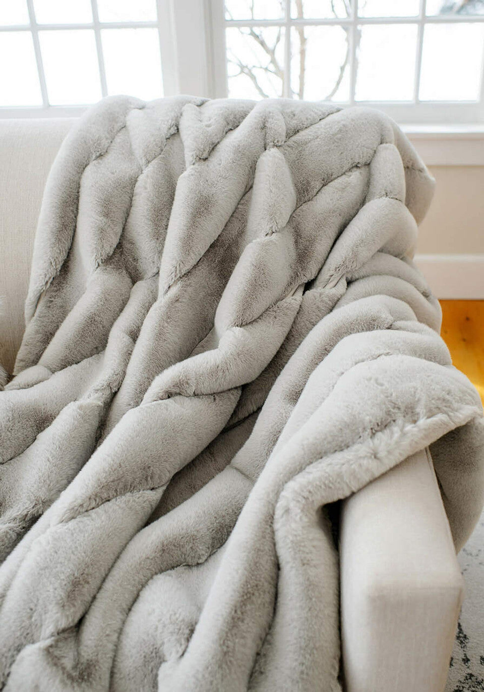 Faux Fur Posh Throw