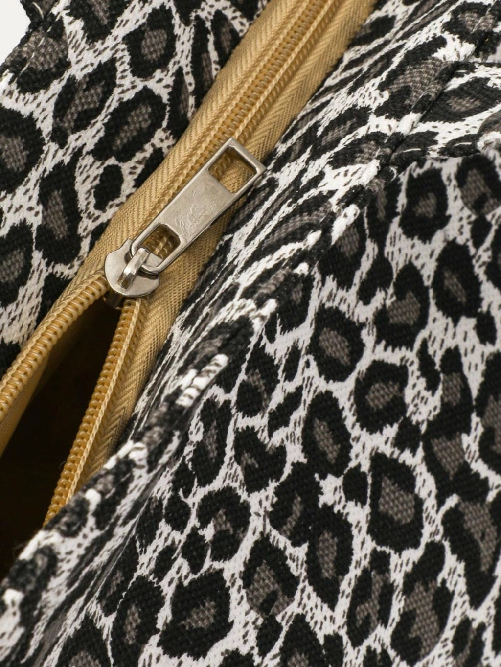 Grey Leopard Beach Tote handbag zip grey