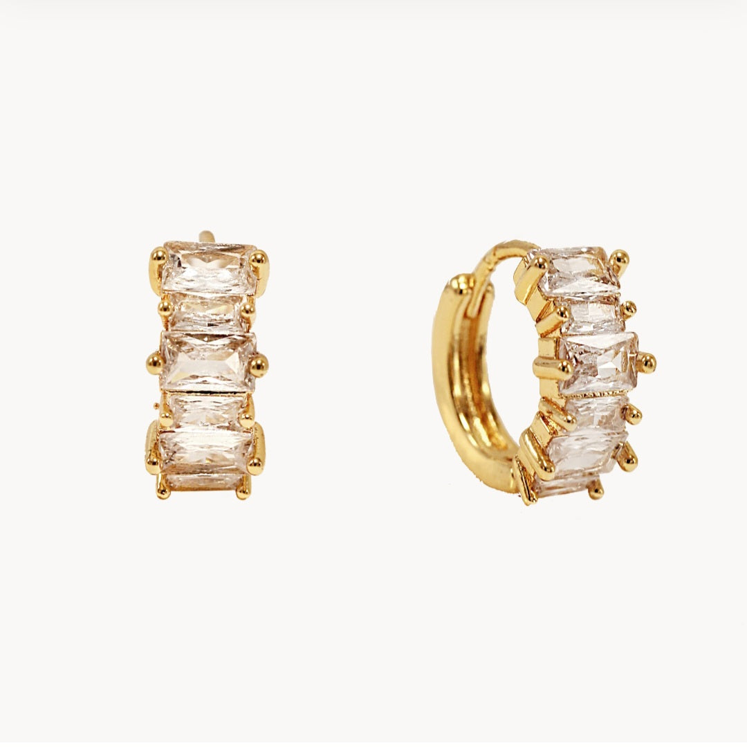 CZ baguette HUGGIE EARRING GOLD SIDE